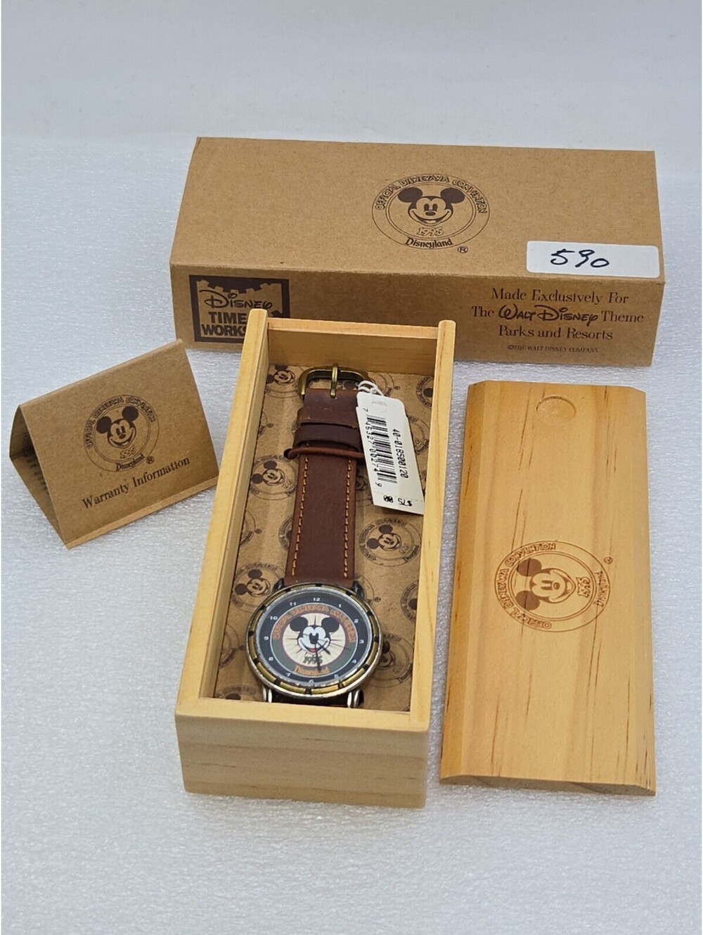 1995 Disney Theme Parks Mickey Mouse Watch LE 590/800 Wooden Box NOS Vintage